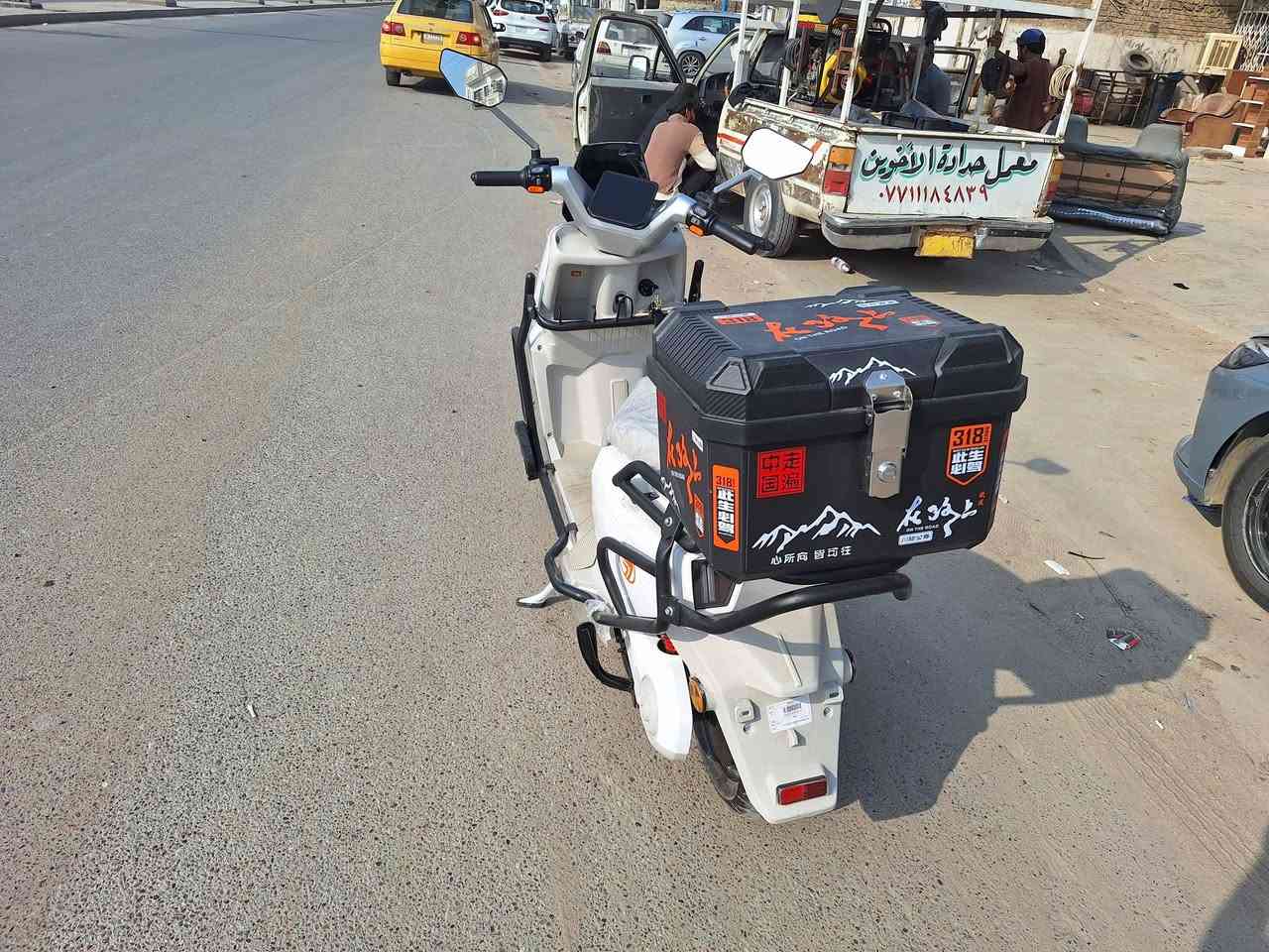 دراجة الشحن ملكة  اخت جديد ولا ضربه ولا شخطة  ست بطاريات مستطيل سرعه ٨١ سعرها ٩٠٠ وبيها مجال مكاني بياع وهذا رقمي واتساب ادخل علية ***********
