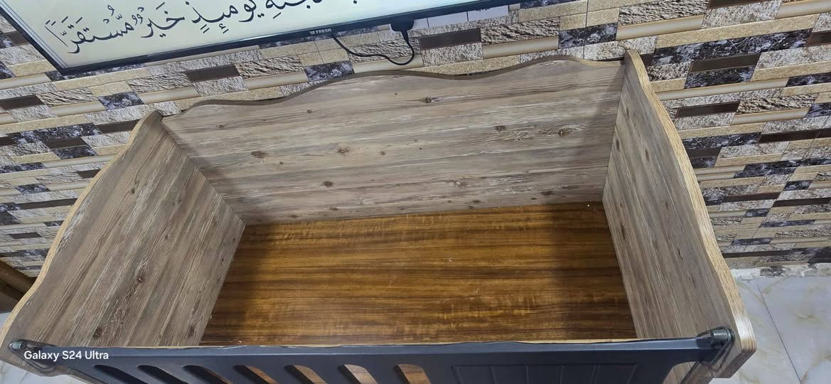 السلام عليكم عندي جبربايه اطفال كبيرة ماخذتهه ب ١٥٠ اريد  ٧٥ التواصل ع رقم ***********  نظيفه جدا جدا
