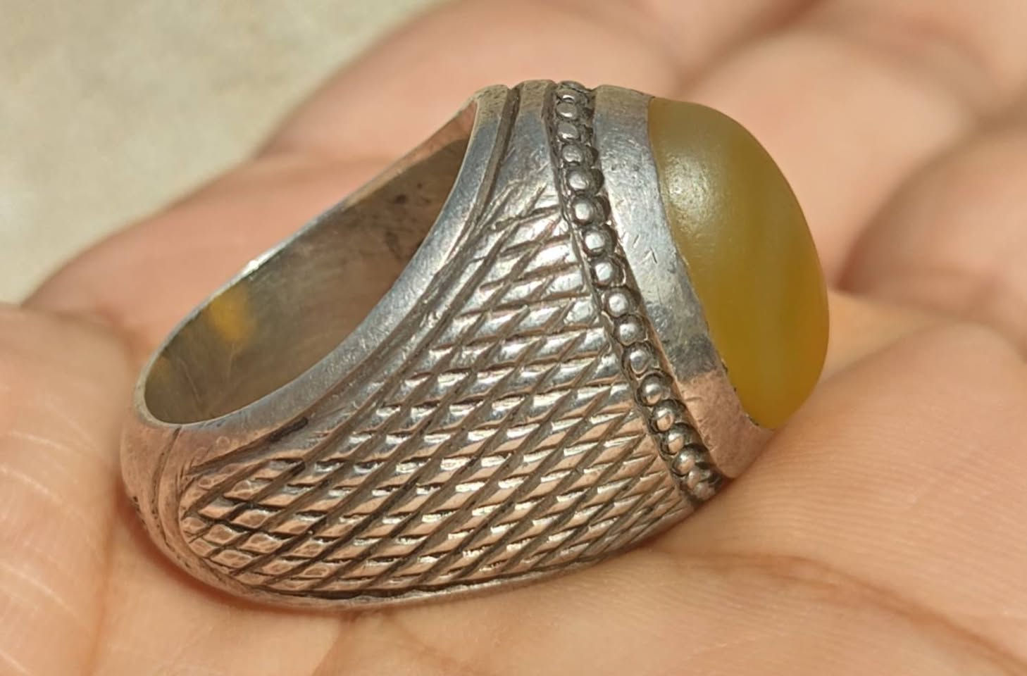 اليماني الاصفر الجراخة القديمة للبيع ***********
