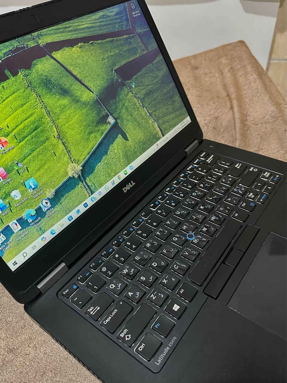 لاپتۆب دێل 
ویندۆز ١٠پرۆ
 کیبۆرد لیدە
پاتری زۆر باشە 
مواسەفاتەکانی بە رسم دامناوە
بۆ gta و دیزاین زۆر باشە
230 هەزار و محامەلەیەکی کەم
*********** أربيل, العراق
