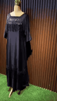 عندي ورشة خياطة وتفصيل   نشتغل كل التصاميم  سوتات فساتين تراكات دشاديش...