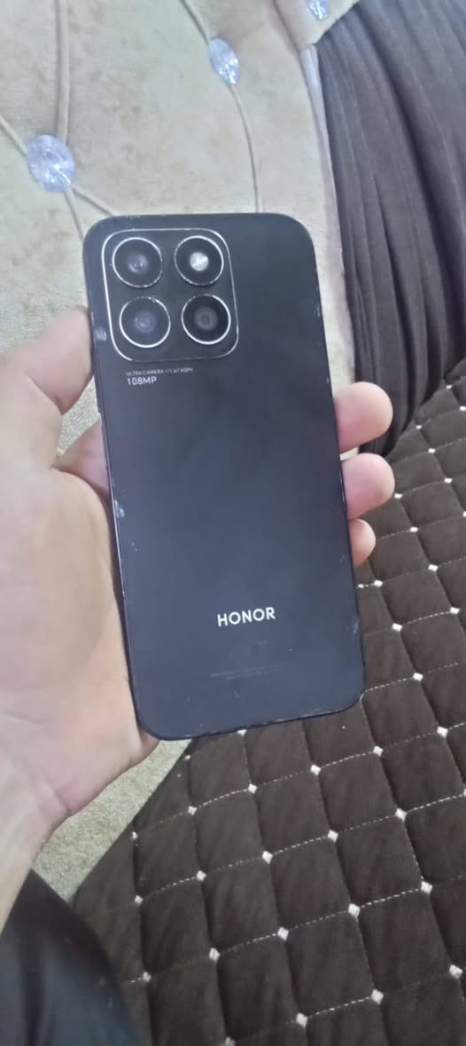 HONOR X8b
هونر اكس 8 بي 
للبيع ذاكرا 512 رام 16 
بوبجي يشغل 60 فريم 
كامرا اساسيه 108 ميكابكسل اماميه 50 
جهاز كدام العين مكان طخات شرط فول
اي خلل مابي حهاز قوي سعره 200 شراي خاص


**إذا كنت صاحب هذا الإعلان وتريد حذفه لأي سبب، رجاءا أرسل رسالة إلى الدعم الفني**