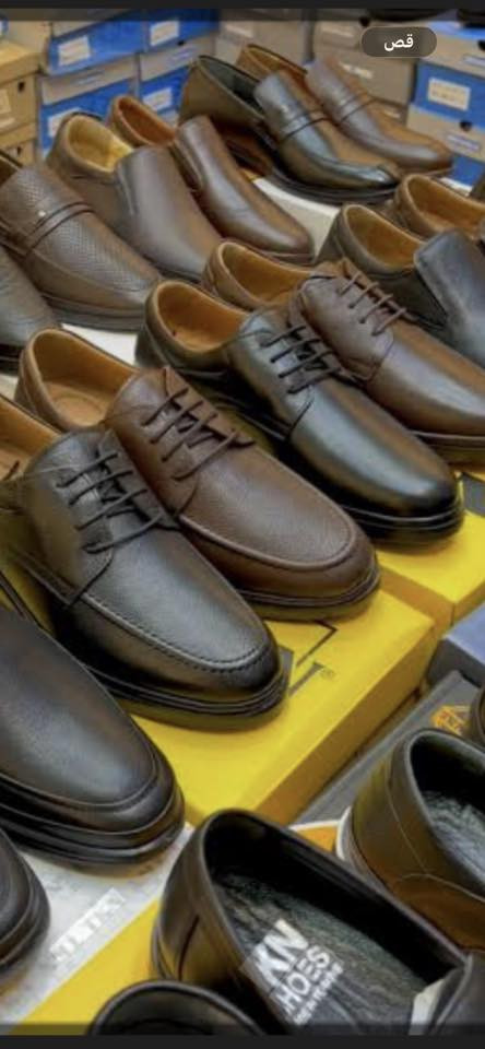 سلام عليكم شباب احذيه ماركه اصلي جمله مفرد موجود اي قطعه موجود سعرها6الف متواجد فقط سيم كارت رقم تلفوني ‭0781 409 4039‬
