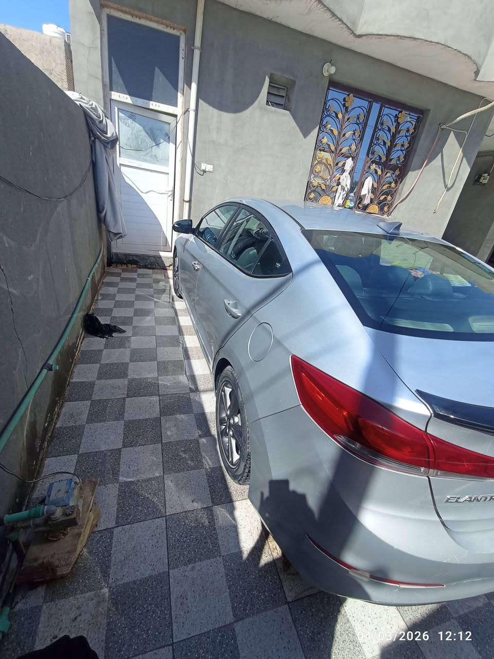 الانترا 2017 امريكي رقم بابل  حادثة فقط شبر من البنيد السعر 127 وبيه مجال ماشية 190 الف *********** السونار مرفق ويه الصور مكانة بابل محاويل ناحية الأمام
