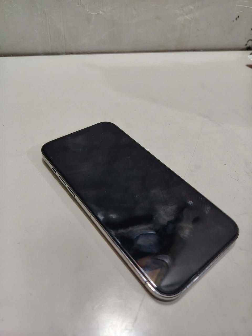 السلام عليكم جهاز آيفون 13 برو ماكسً للبيع ذاكرة 256 بطارية 93 غني عن التعريف للتواصل الرقم ***********
