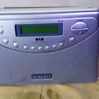 راديو روبرتس انكليزي  شغال بالكامل رائع جدا يعمل بطاريات ومحولة كل الش...