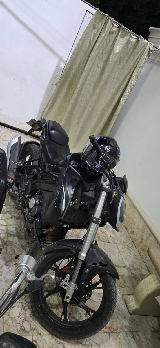 بينلي موديل2020 للبيع جداً نضيفه ماشية فقط 20 الف وما مدعومة رقم وسنوية بصرة المحرك ما مفتوح ولا برغي كلش نضيف وتحتاج ادامة بسيطة فقط زنجيل بدون اي تزويد وتمشي على حطة ايدك مثل ما موضح النضافة بالصور السعر مليونين ٣٥٠ عنوان كربلاء الحر 
***********
