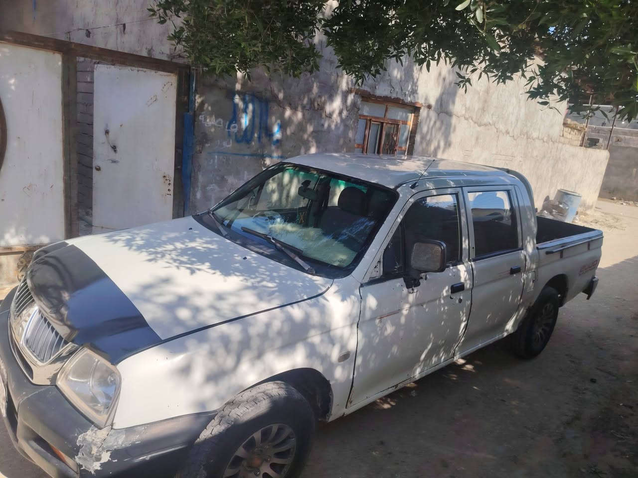 سلام عليكم سياره للبيع بيكم مستبوشي 2004السعر48 بيهامجال سياره حلوه مال جناي تفاصيل ***********
