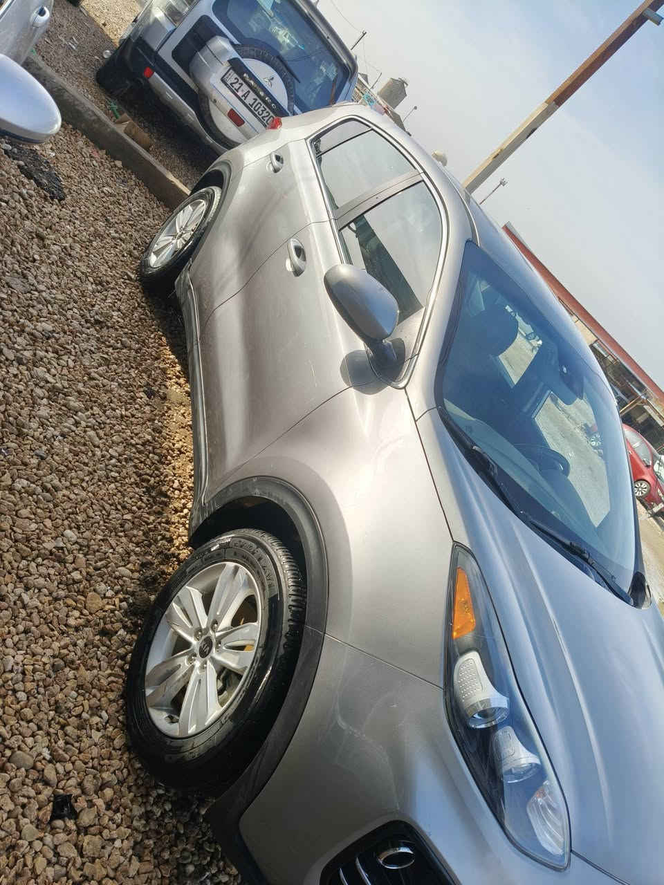 سبورتج 2019امريكي محرك 2400جي دي أي شرط مامفتوح حادثه جاملغ خلفي بدون ايرباك ولا دواخل وبلعراق صار بيه نص باب سدر والورا صبغ بدون فتح برغي سيارة كارتون ترايه زيرو سعره 130مكانه الديوانية وهذا رقمي *********** سنوية ماصاقطة بعدهي تحويل او وكالة سيارة جديدة كلش وبرغي نقص مابيه علشركة
