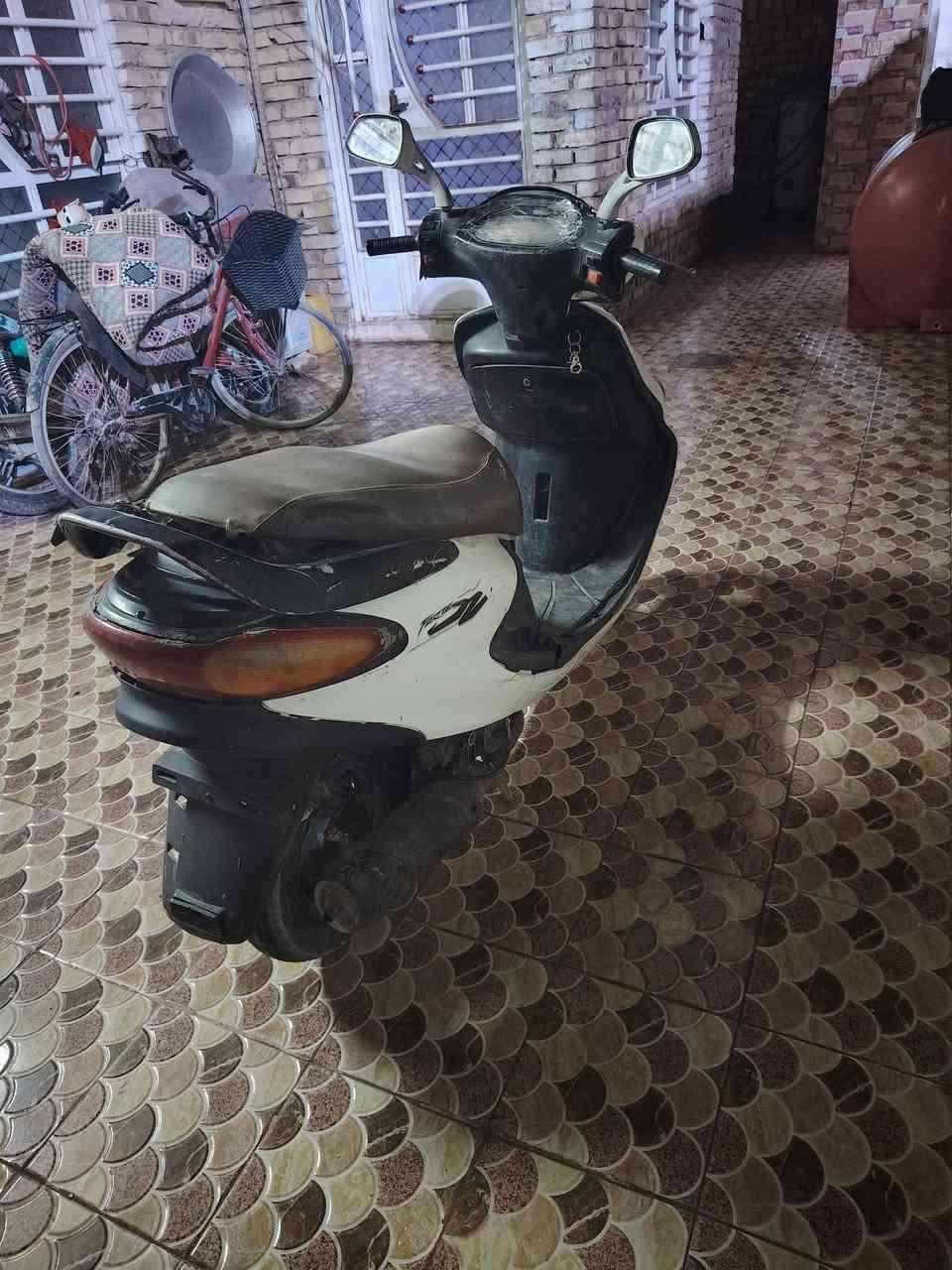 السلام عليكم دولفين لبيع كفاله عامه مكينه سلف كهربايات 
كفرات سعر 350 وبيه مجال رقم ***********
