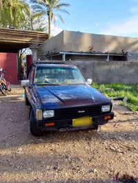 تويوتا بيك • ١٩٨٥ • رقم اصفر