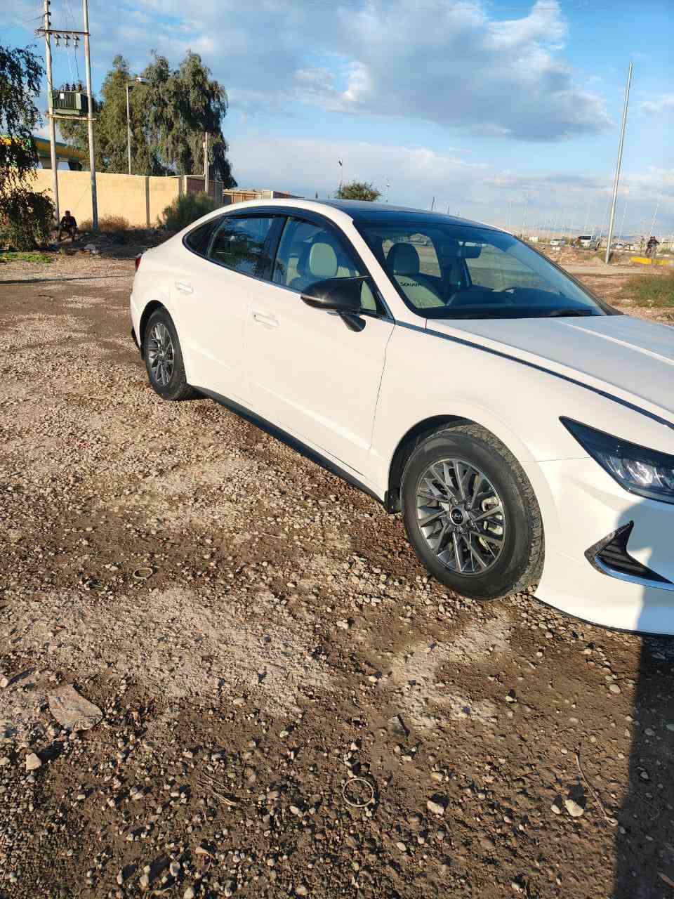 السلام عليكم لبيع سوناتا وارد خليجي 2022 مكفوله 
ماشيه 93 فول مواصفات رقم سليمانيه 
رقم صاحب سياره ***********
