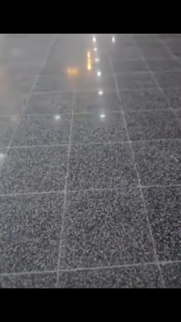 السلام عليكم مستعدون عمل جلي موقعي كل أنواع كاشي جديد وقديم شغل مرمر خام كرانيت بورسلين صب للاستفسارات ***********
