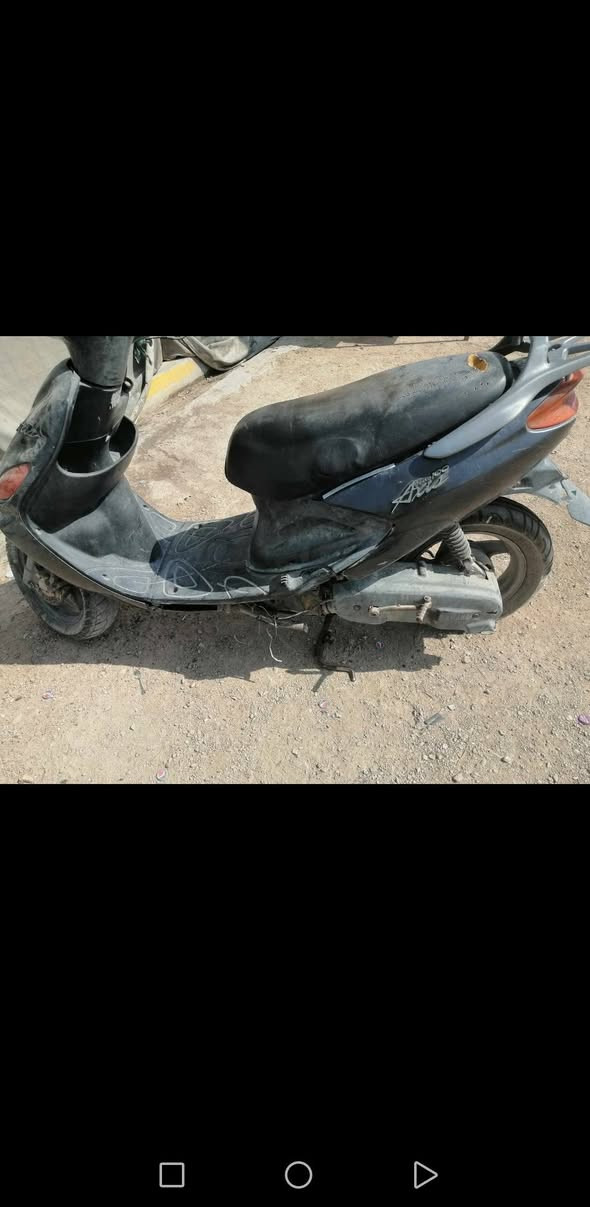 السلام عليكم دراجات دولفين عدد اثنين. 2 للبيع السعر 650الف وبيهن مجااال كلش سبب البيع  (محتاج فلوس)  دگ هندر واطلع الله وكيلكم دراجات خير من الله للاتصال *********** خااص ماكو.

