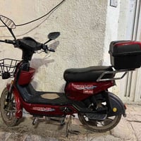 دراجه شحن مرتبه  ونضيفه وجبيره الدراجه حلوه استخدام قليل وبلاديه السعر...