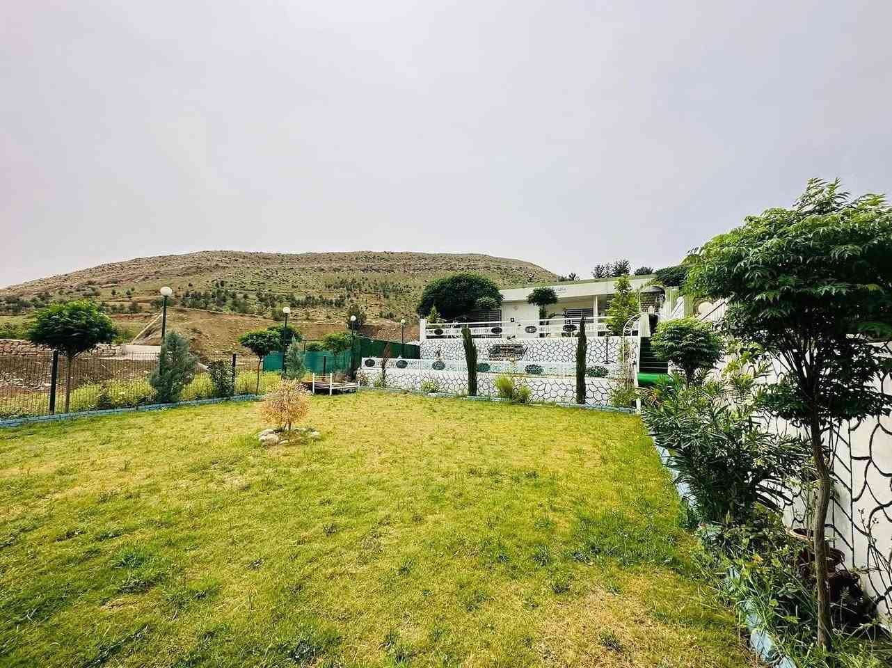 مەزرەعەیە بۆ فرۆشتن
‏‎شوێنێکی بڵندو خۆشی هەیە
‏‎ڕووبەر - 900مەتر 
‏‎شوێن - کۆڕێ _شیرسوارە📍

‏‎مسبح تیدایە
‏‎۳حەدیقەی هەیە
‏‎گراج سیارە 
‏‎خانوو پیکهاتووە لە دوو نۆم و هۆل و دیوخان ومەتبەخ
‏‎کارەبای نیشتمانی  هەیە
‏‎ئاوی هەیە
‏‎کامل ناو مالی لەگەڵ دایە

‏‎بۆ زانیاری زیاتر پەیوەندی بەم  بکەن
☎️***********

‏‎ئەزموونێكی پڕ لەمتمانە:: ‎✅ #_عەقارات_باغی_ئاژگە

‏‎ئەگەر هەرموڵکێکت خانوو_دووکان _مەزرەعە هەیەـــ بینێرە بۆ پەیجەکەمان ئێمەش بڵاوی ئەکەینەوە بە باشترین و جوانترین شێواز

‏‎‏‎‏‎#كرين_فرۆشتنى_مەزرعە
