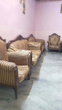 كنبة • صوفا