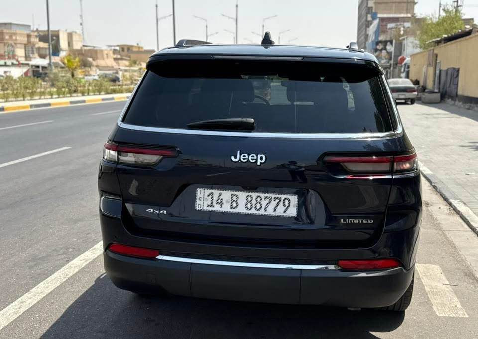 المواصفات: جيب لمتد وارد امريكي  موديل ٢٠٢٣ ماشيه 26 ميل

*نظام دفع رباعي 4X4 متطور

*الصندوق كهربائي بخاصية البصمة

*شاشة التحكم كبيره  الرئيسية لمس بنظام Uconnect 5 مع نظام ملاحة

*شاشة القيادة الرقمية بقياس 10.25 انج

*رادار تفاعلي مع خاصية التوقف والانطلاق

*تحذير النقطة العمياء

*تحذير الخروج عن المسار

*نظام المحافظة على البقاء فى المسار

*خاصية المساعدة على التوجية فى التقاطعات لتفادى الحوادث

* حساسات امامية وخلفية

*كاميرات 360 للرؤية المحيطية

*نظام مانع تصادم خلفى

*نظام القيادة

*مقصورة الركاب من الجلد الفاخر

*المقاعد الامامية مبردة ومدفئة

*المقاعد الخلفية مدفأة

*مقعد السائق والراكب كهربائي

*مقعد السائق ذاكرة

*نظام ابل كار بلاى واندرويد اوتو لاسلكي

*نظام صوتي فاخر 9 سماعات من ALPINE

*دخول ذكي (بصمة)

*نظام التشغيل عن بُعد

*مصابيح أمامية أوتوماتيكية مع مصابيح نهارية وكشافات ضباب LED

*نظام التحكم التلقائي في الضوء العالى

*ماسحات زجاج أمامي حساسة للمطر

*انماط قيادة متعددة رياضية وللطرق الوعرة

*وسائد هوائية أمامية متعددة المراحل ووسائد هوائية جانبية ووسائد

هوائية أمامية/خلفية.

*نظام التحكم الإلكتروني بالثبات.

المكان بصره للاستفسار *********** 

السعر 348 

الضربه مثل ما موضح بلصور 

بدون صبغ فقط بيدي ار  

رقم بصره باسمي رقم مميز 💪 البصرة, العراق
