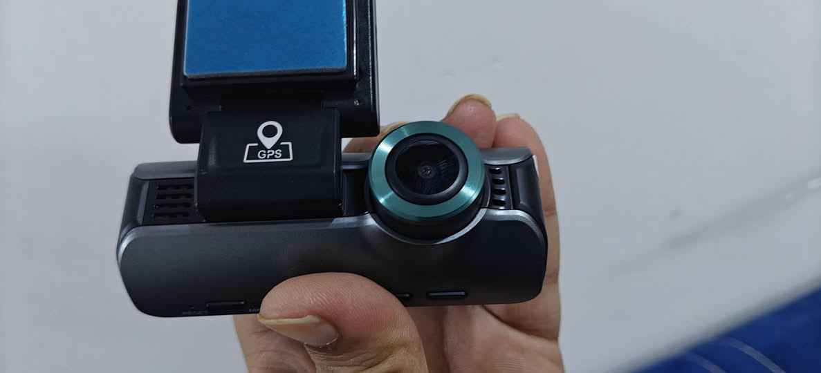 سلام عليكم
Azdome m550 pro 
مستخدمة جدا نظيفة 
مع كامل الملحقات 
رام اصلي آزدومي
100 قفل


**إذا كنت صاحب هذا الإعلان وتريد حذفه لأي سبب، رجاءا أرسل رسالة إلى الدعم الفني**