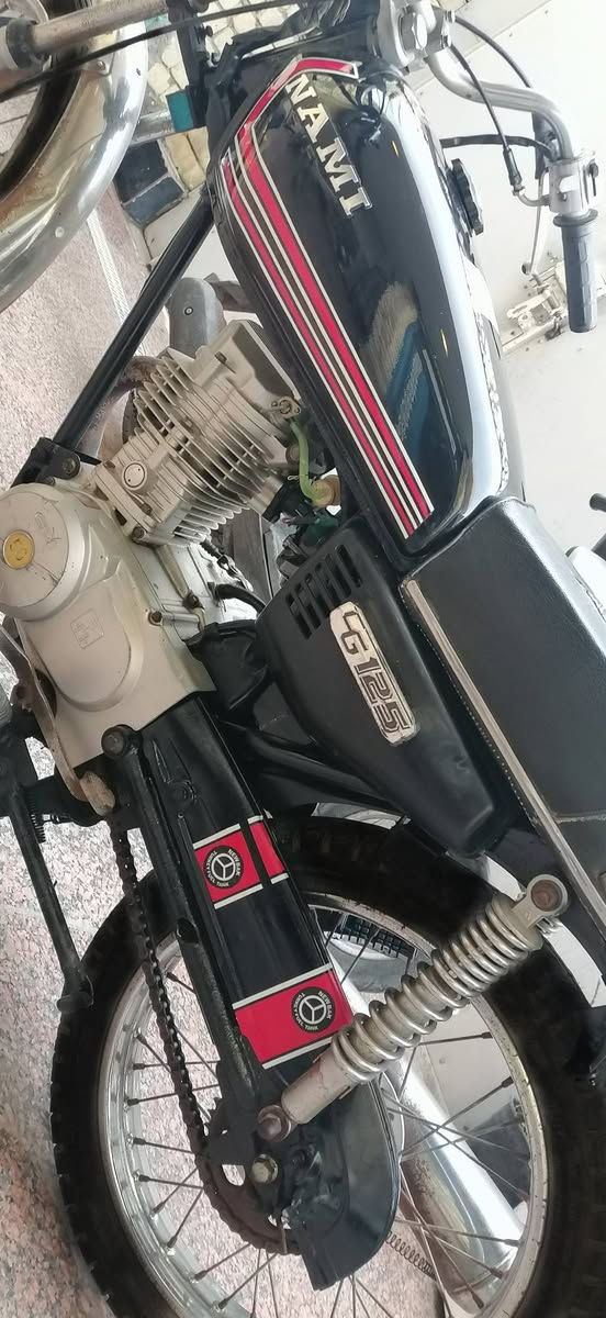 دراجة إيراني(NAMI) أصل
 موديل 2014-أوراق أصولية. 
علما المحرك بلادي ما مفتوح أبد وبنفس الوقت مال بيت ما متعوبه وبيها نواقص قليله للجناي
الموقع - ميسان - حي الغدير الثانيه 
رقم الهاتف ***********
السعر خاص عمارة, ميسان
