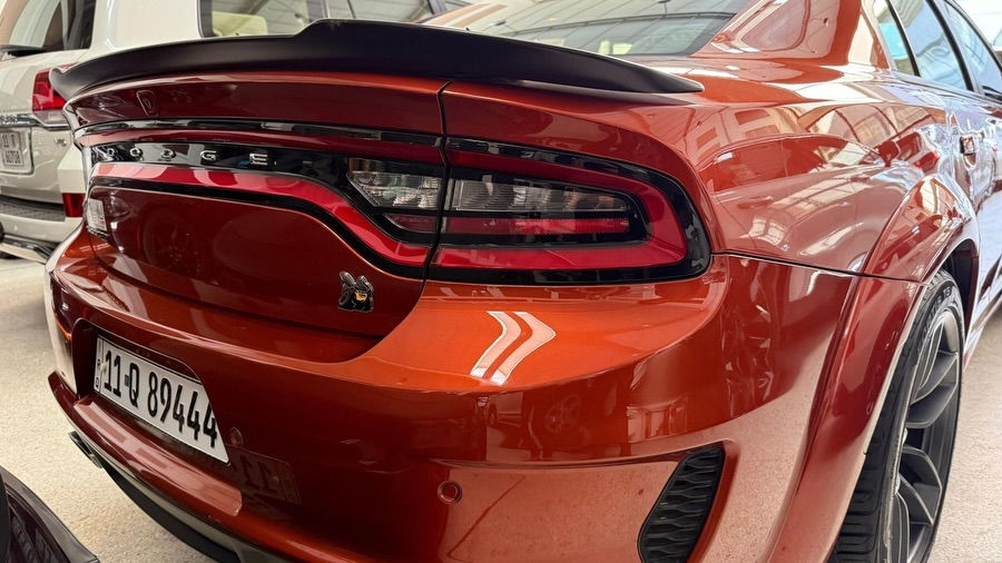 #بيع_او_مراوس 

Dodge Charger Scat Pack Widebody 2022 🎃🧡
الموديل : [ 2022 ]
المحرك : [ V8 / 6.4 ] 🚀
الگير : [ أوتوماتيك ] 
الممشى : [ 40 الف ميل ]
اللون : [ برتقالي - مميز ] 🔶
الحالة : [ السيـارة وارد أمريكا ضررهـا جاملغـات والبنيد ]

[ لمعرفة السعر اترك تعليق داخل المنشور وسوف يصل اليك مباشر عبر رسالة نصية ] 📥

[ الـــــمـــواصــفـــــات ]

- السيـارة فوووول أعلى مواصفـات ( عدا الفتحة ) 

[ الاضـــــــافــــــاات ] 

- السيـارة Stock بوضع الوكـالة 

الموقع : [ بغـداد ] 📍

للتواصل واتس اب او اتصال : [ *********** ]

#dodge #charger #srt #yasser_erbil
