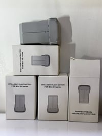 بطاريات DJI/3/4 موجودات أربع قطع الي يريدهم واتساب 07874753051