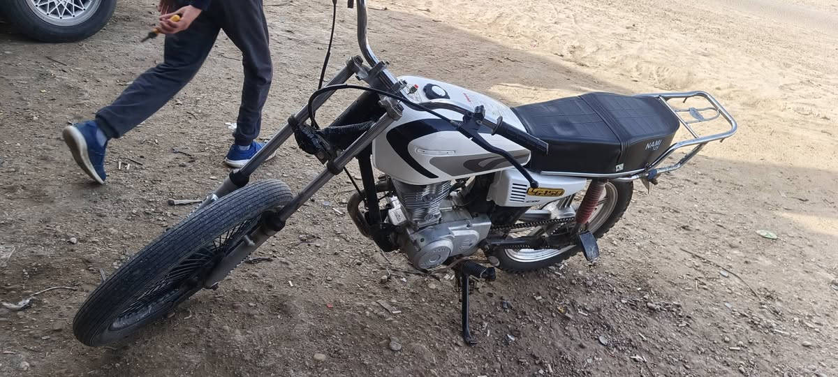 سلام عليكم يراني للبيع اربعه كير محرك نضيف لا تبخير ولا تنقيص سعر ٢٥٠ قفل مكاني رضوانيه رقم ***********
ط
