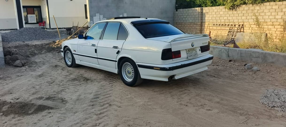للبيع حجم500 سياره بلاديه بيها قطع صبغ كير محرك جديد شرط تبريد ثلج سنويه بعد مانافذه شرط التحويل سياره بعد احلا من الصور السعر 50 واذا مقدمه ماتقل عن30 هم ابيع وكلشي وسعره ***********
*********** مـــــــــــــــــــــــــــاشي
