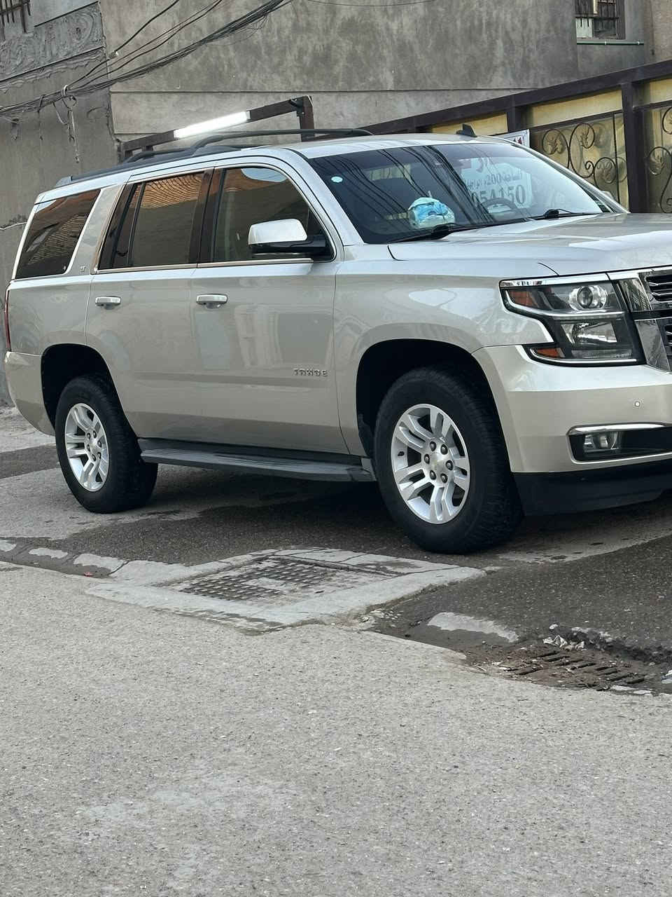 تاهو فول مواصفات مديل 15 فتحة كشن كهربائي اربع بصمات قاصة رادار هواي موصفات بيه رقم الماني صورة الحادث مرفق بصور سيارة جديدة دخول جديد مابية اي صبغ مكفولة من الصبغ العنوان بغداد البلديات السعر 33 وبيه مجال بسيط لشراي ***********
