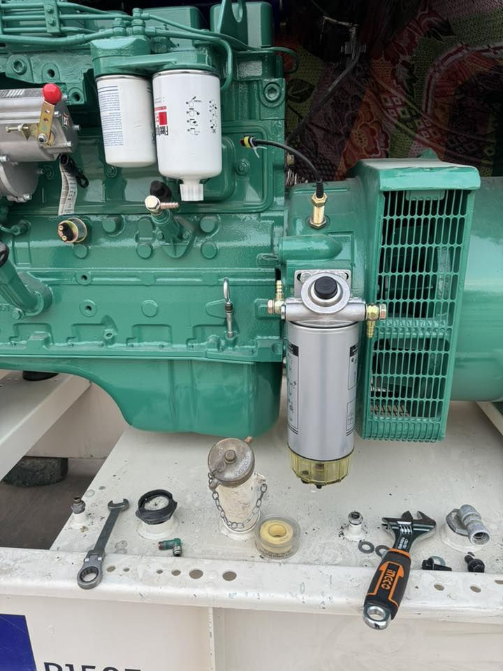 للبــيع مولدة نـوع كمنـز حجـم 102 اوربي 
تولـيد شركة اف جي ولسن فرنسي 
القدره 150 kVA
فول مواصفات فول حمايه 
للأستفسار ***********
سامراء
