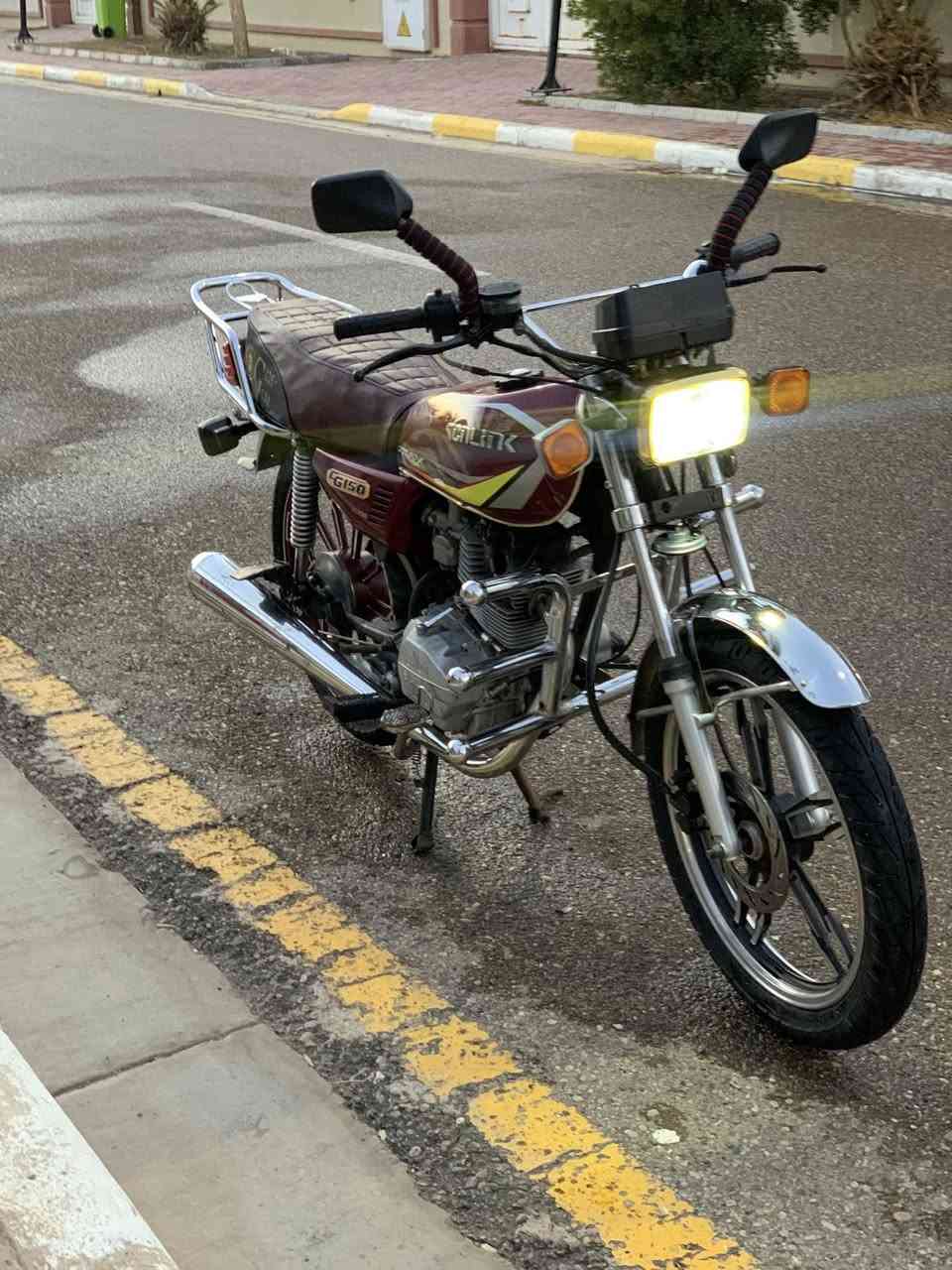 سلام عليكم موطور يراني موديل 23نضيف ماناقصه شي سعره 600وبي مجال مكانه رمادي ***********
