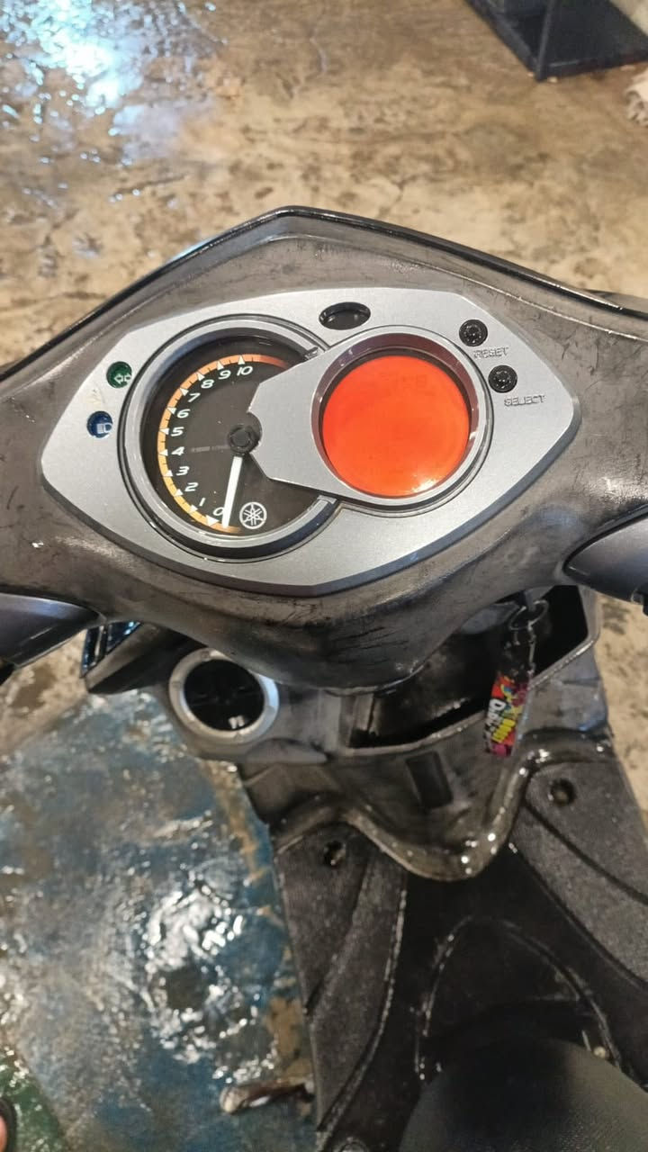 السلام عليكم اخوتي دراجة سكنس 140سرعه الدارجه نضافة تامه قبل شهرين نازلة من الرمبة نضيفه حيل مكينه نضيفه العنوان حي الجهاد السعر  900وبيها مجال للطيبين
التواصل واتساب
***********
