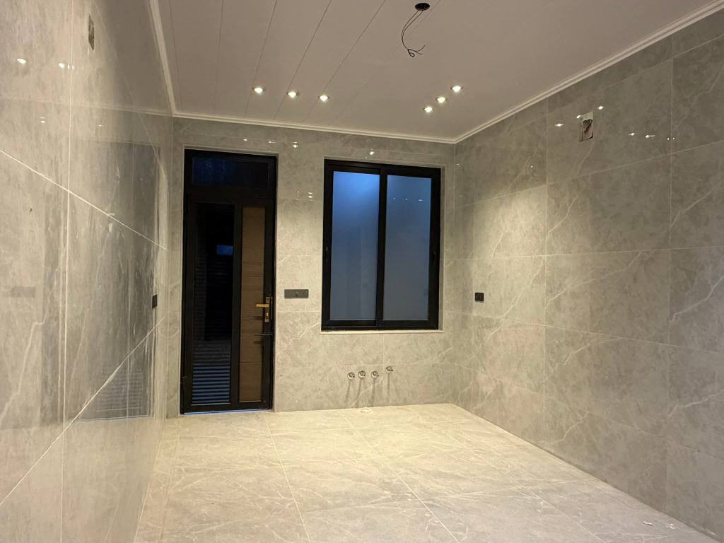 🏠 / دار للبيع مساحه ١٥٠ م طابو صرف 

            واجهه ٧.٥ م / نزال ٢٠ م 

🧱 بناء حديث درجه أولى ( تسليم مباشر )

الطابق الاول / مطبخ . أستقبال . هول . غرفه . مجمع صحيات . كراج . صحيات خارجيه

الطابق الثاني / غرفتين . هول . مجمع صحيات 

🌎 الموقع / شارع ٨٠ حي القضاة ( عرض الشارع ١٥ م )

للأستفسار أكثر مراجعة مكتب 
عقارات أراضي بابل الخضراء للمقاولات العامه والتصاميم الهندسية 
شارع ٦٠ .. عمود ٣٠٠ .. مقابل أستدارة علي بقلي 
الشيخ حازم 
وسام محمد 
أبو حيدر / *********** حلة, بابل
