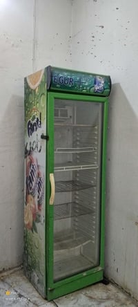 براد للبيع 225.    07858643144