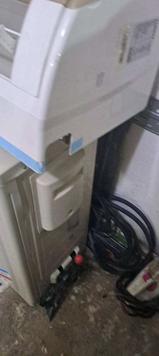 السلام عليكم
سبلت توسوت 2طن  للبيع جديد مستعمل شي قليل سعرها شغاله سعرها 400قفل


**إذا كنت صاحب هذا الإعلان وتريد حذفه لأي سبب، رجاءا أرسل رسالة إلى الدعم الفني**