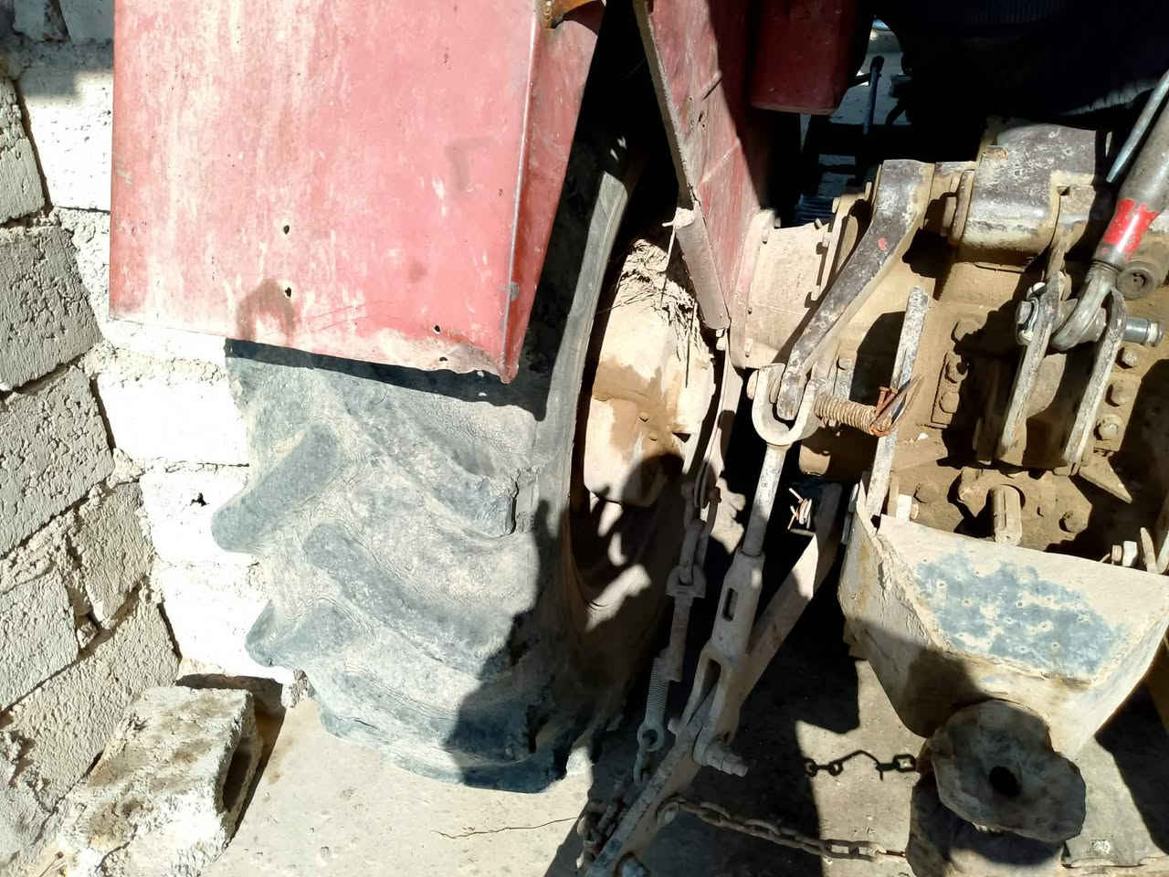 السلام عليكم
عنتر 71 للبيع بدون رقم
گير محرك هيدروليك شغال
كهربائيات كامله سلف باتري داينمو
جاهز كامل
السعر 2500وبي مجال
المكان الزاب
الاتصال على رقم ***********
