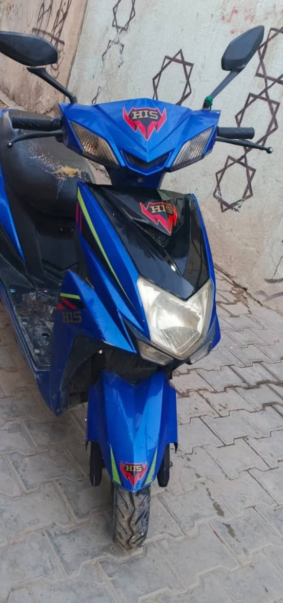 دراجه شحن للبيع نوع سكنس كلشي شغل بيها لايت بك لايت هورن اشاير يمنه يسره بك سعر  450وبيها مجال عنوان جسر ديالي للاستفسار ***********
