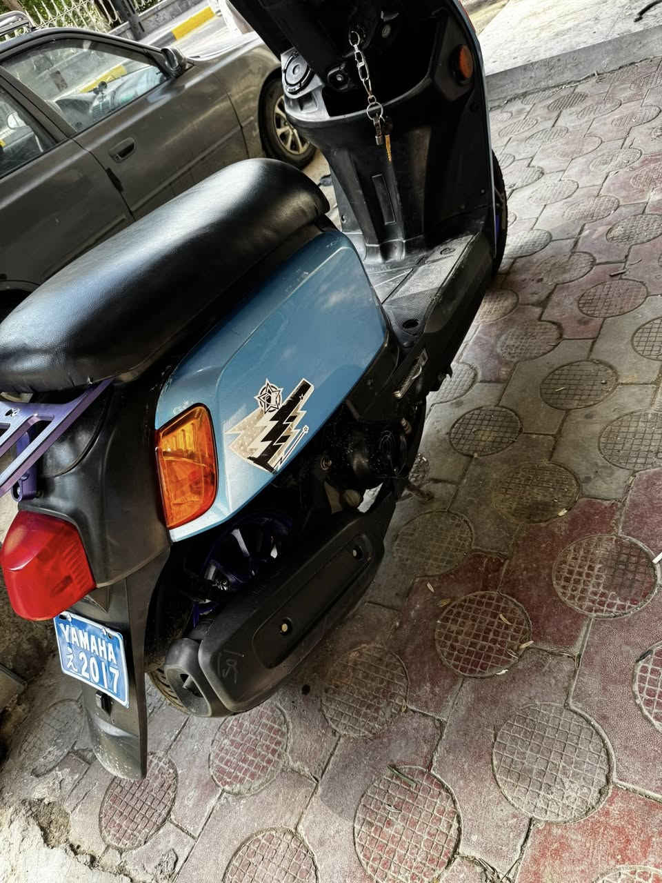 ماكس بوليس مسطره2013
للبيع دراجه جديده دراجه بلاد ممفتوحه 

سعر 875وبيه مجال حك جيه 

عنوان بعقوبه  نتصل وتدلل***********
