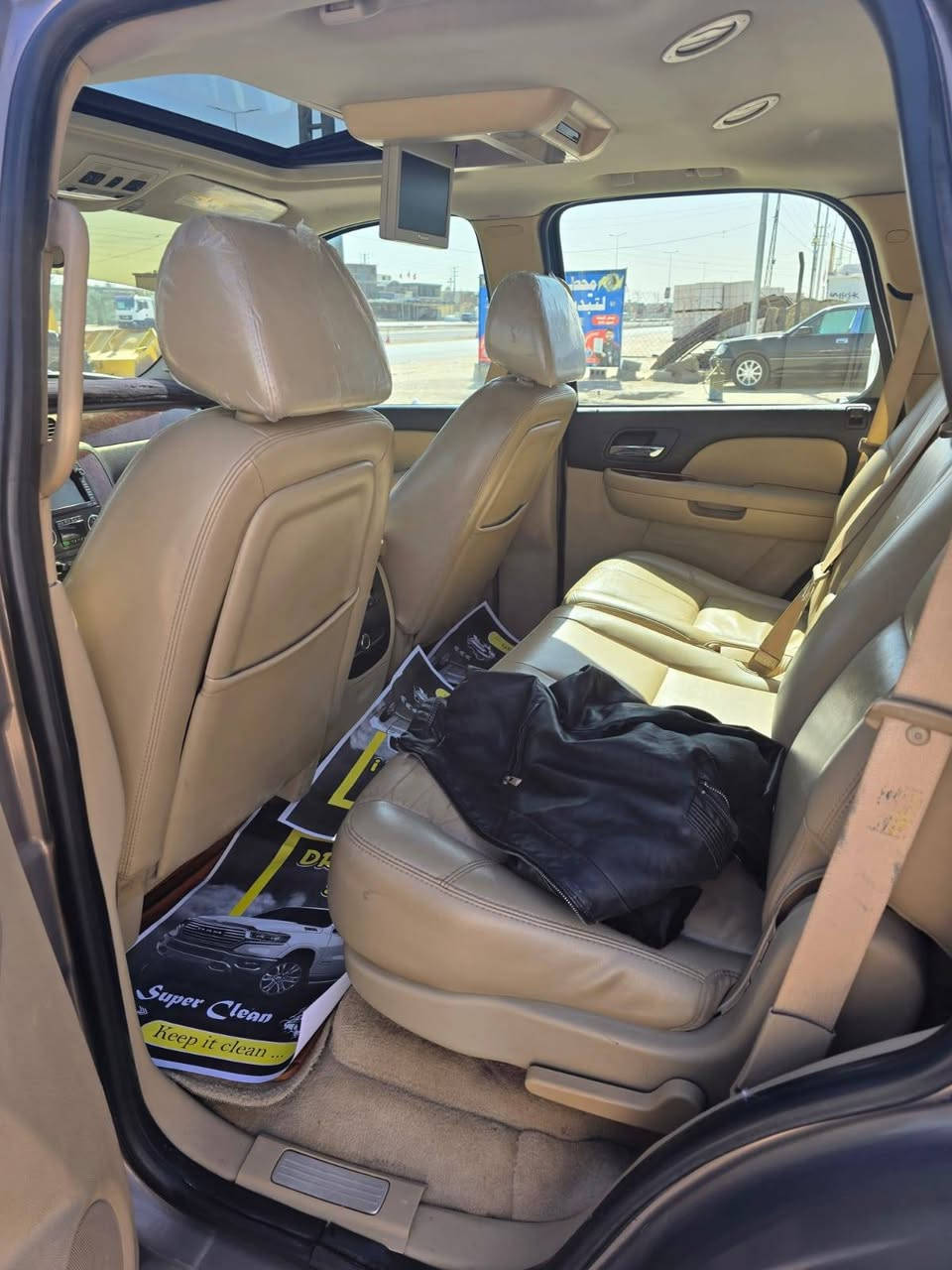 مو شراي لا اتعبني 
سلام عليكم ادوات ادوات
تاهو 2007  LTZ   
1.فتحة
2.شاشة بلاد
3.صندوق كهربائي
4.كامرة خلفية
5.رادار خلفي
6.شاشة خلفية
7.تحكم كشنات كهربائي
8.تو ويل
9.ويل كروم حجم20
10.تبريد فولل 
السيارة كفالة كفالة من الكص 
ومتوئمة وكامله انكليزي حدادية وكير باكيت   
 
مكانها كربلاء 
 
سعرها ٨٨
بيع فقط بدون مراوس 
بيع فقط بدون مراوس
***********
