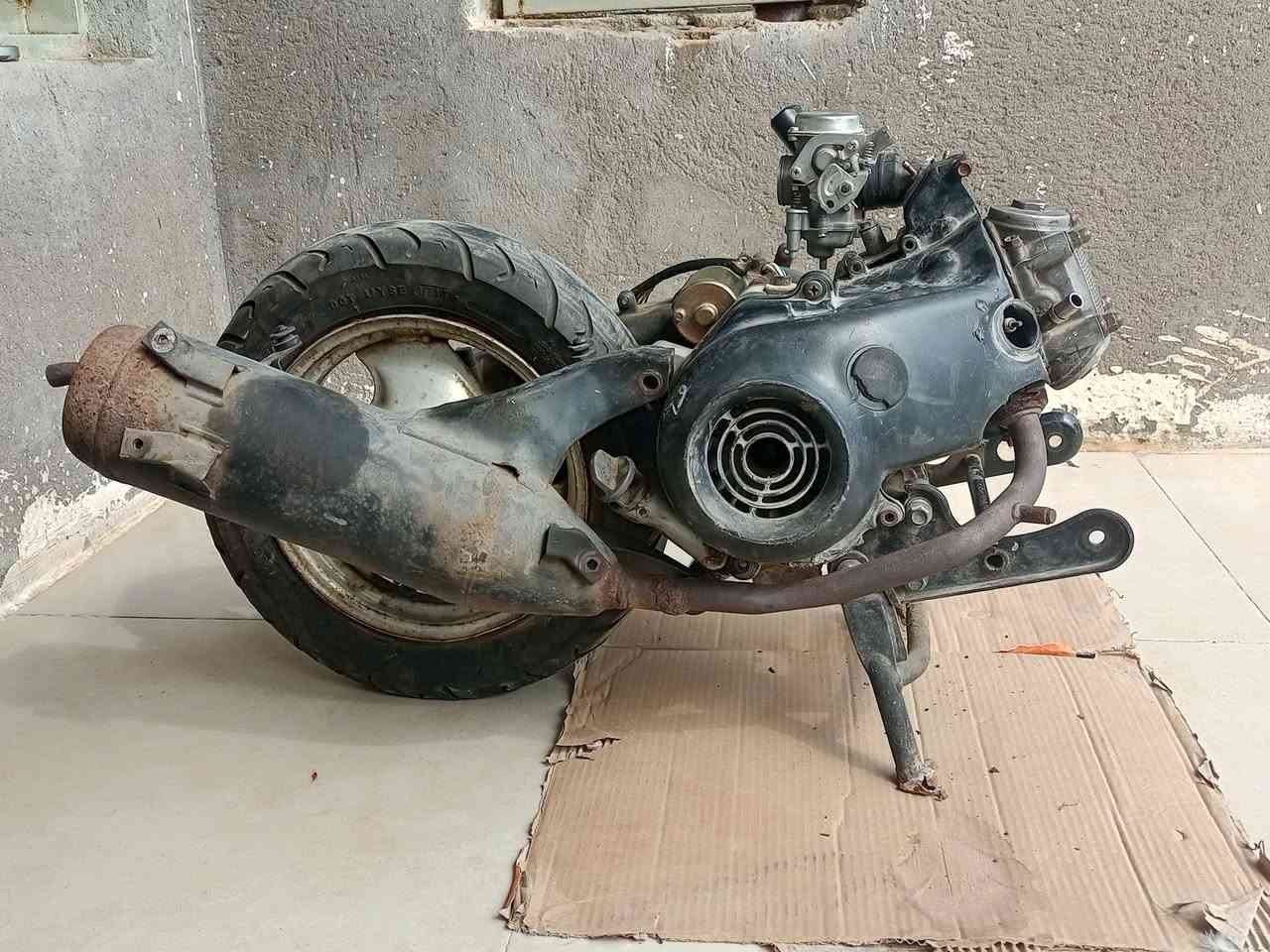 السلام عليكم مكينه ماكس عدله بوشه ٤٩بلادي نقصها فقط ولفات مكينه ناعمه  مكاني المجر الكبير السعر خاص ***********
