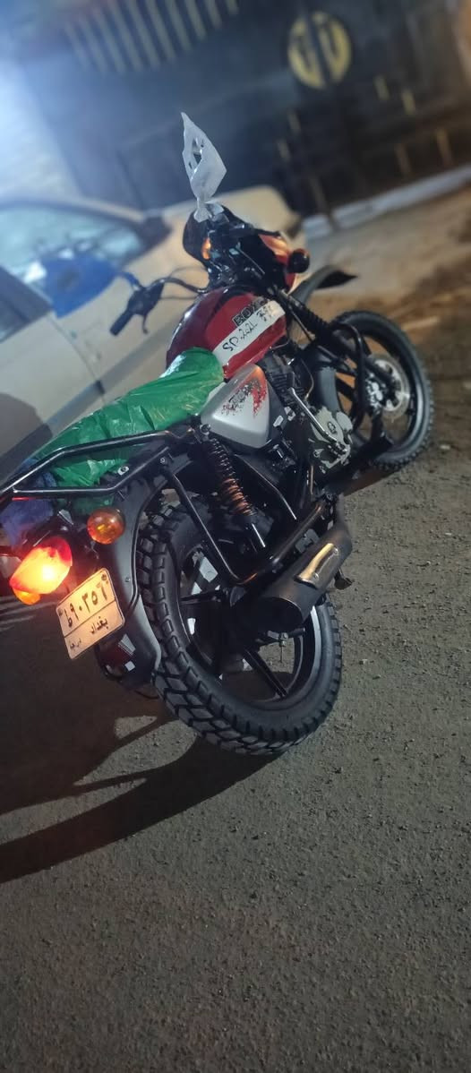 سلام عليكم اعيد النشر بسبب الوعود الكاذبه بوكسر مرقم تحويل ثاني يوم دراجه خير من  الله مديل 2021
البيع قفل واحد ونص بكاني حي اور ***********
