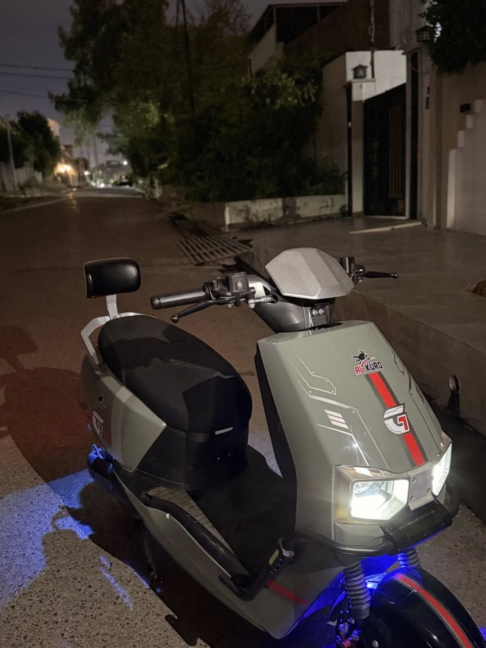 جي تي لاين
جهاز انذار 
كير3
لايت عالي ناصي
ملف 2000w
دبل اشارة
دسك بريك 
بصمة 2
نظام بك
حماية امام
6بطاريات 
السرعة 120
النظام 85/100

العنوان موصل حي الصديق 

السعر 700وبي مجال
للتواصل والاستفسار ***********
