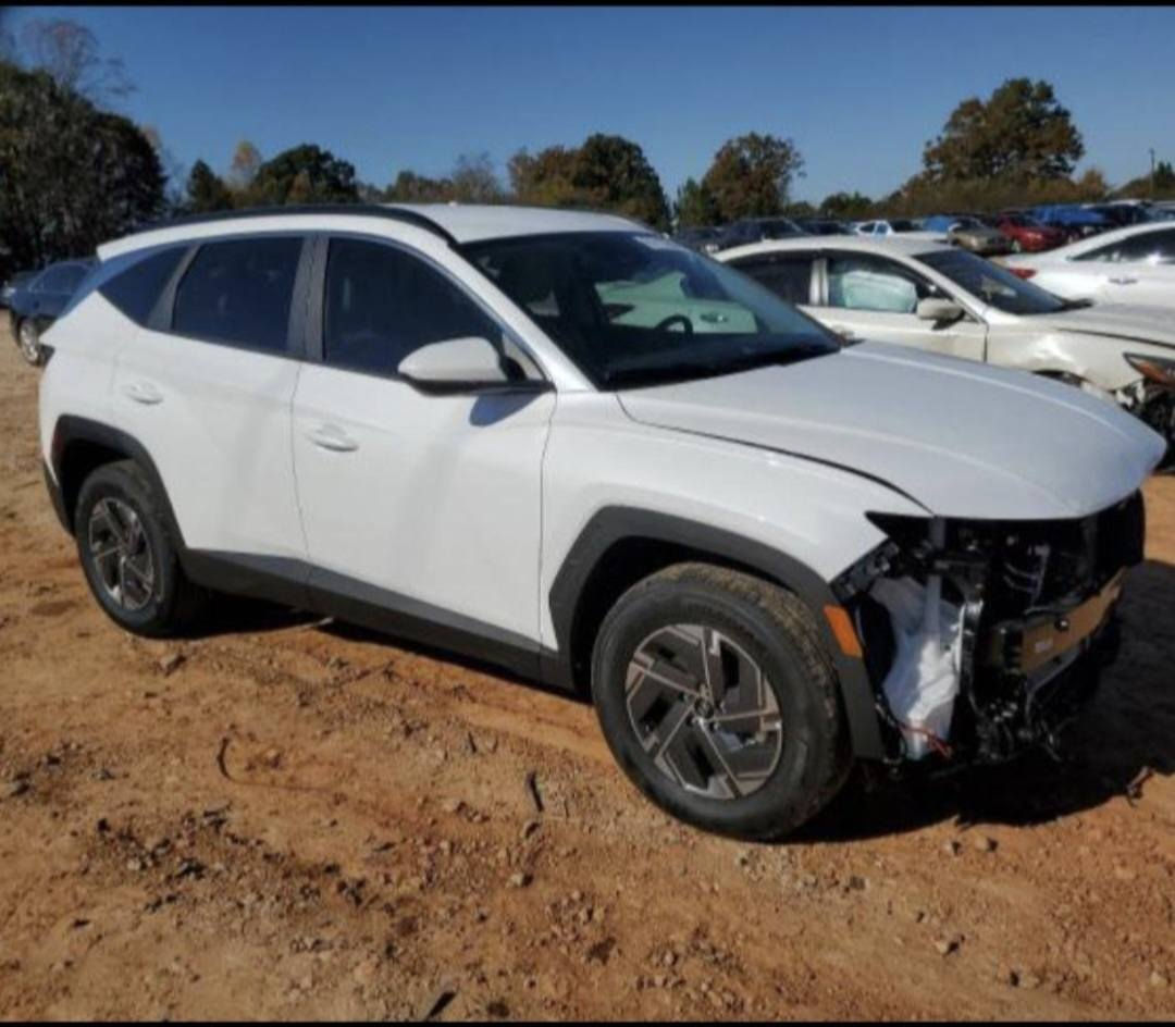 السلام عليكم ..توسان بدون أي ضرر ماشية 2000 زيرو هايبرد هذا الاسبوع توصلني كاملة الشراي فقط يتصل ***********
