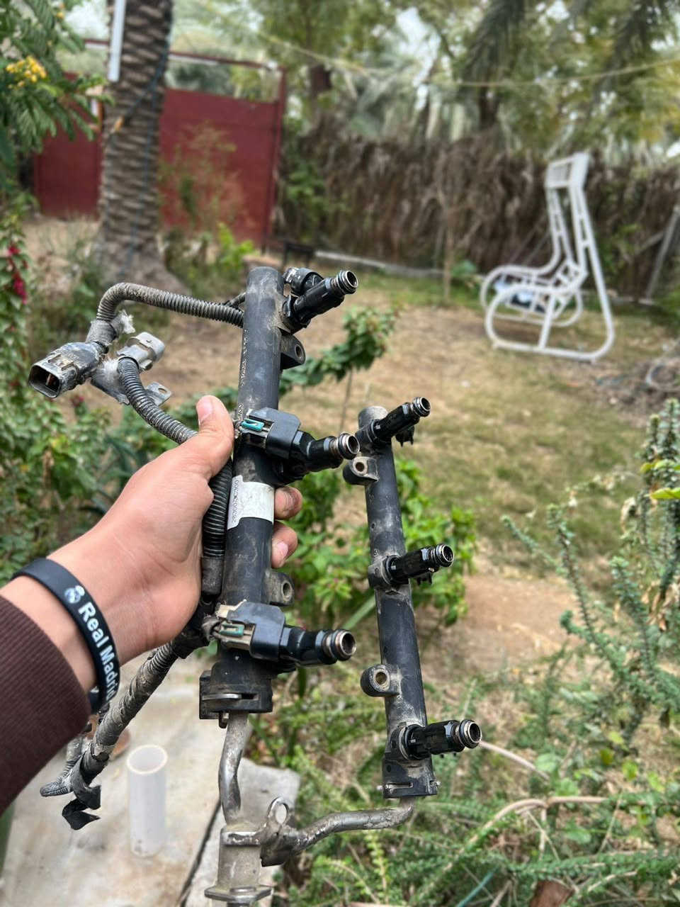 سلام عليكم من رخصة الادمن المحترم مساطر كيا سيدونا 2008 مع الضفيره كامله مع النوزلات جدد  شرط عل فحص سعرها 80 وبيها مجال للشراي  الثانيه بيه 2 نوزلات شغالات مع الضفيره سعرها 65 وبيها مجال ويده كير 2008 بلاديه تفصيخ  نضيفه بدون كسور السعر15 وبيه مجال مكاني بابل المسيب للتواصل توصيل موجود لجميع المحافظات ***********
