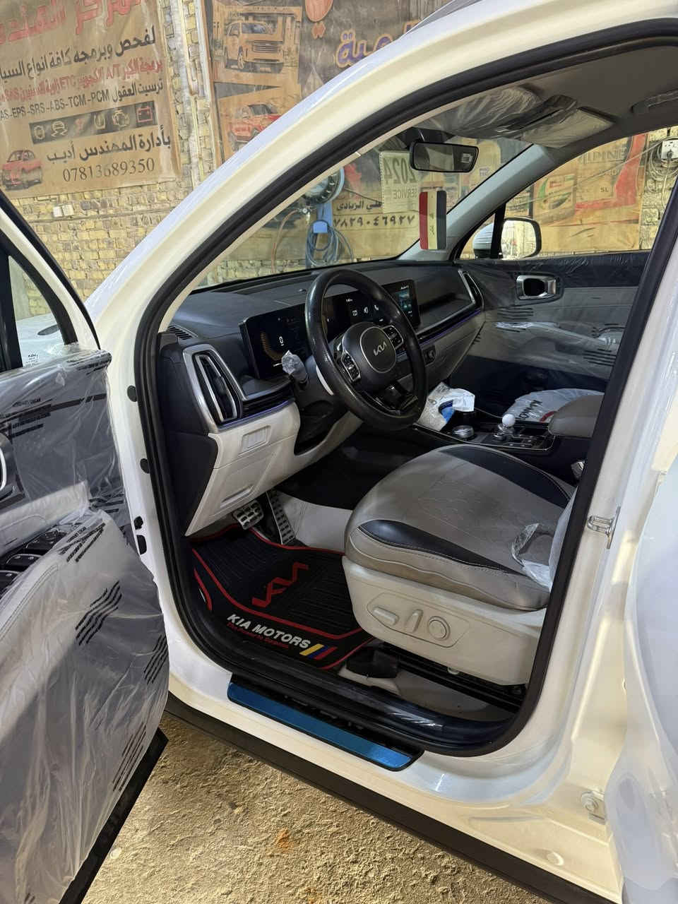 بسم الله. كيا سورنتو للبيع موديل 2024 السياره ماشيه66 الف    مواصفات السياره  
   

اناره محيطيه متعدده الألوان 
لايت زنون عالي ناصي
لايت خلفي امامي LED
 
محرك 6 سلندر
كير ماوس
كشنات كهربائي
هندبرك دكمه 
وضعيات قياده 
مساعده منحدرات 
جنطه كهرباء
تشغيل عن بعد 
بردات خلفيه
شاشه متصل  
شاحن وايرلس 
كيجات متغير الكتروني وعادي
نقطه عمياء
شاشه لمس متغير التحكم 
ستيرن فول تحكم
7راكب
الاناره الداخليه LED
دخول بصمه ذكي
حساس امامي
حساس خلفي
قبضات الباب الالمنيوم 
مري شفط
حاملات اكواب 
جام 4 AOT
تشغيل عن بعد 
موقع السيارة الديوانيه  للاستفسار ***********
