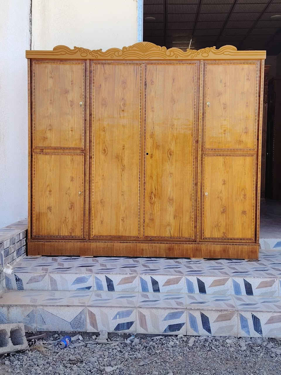 سلام عليكم من رخصت الدمن يوجد كنتور 3 باب بسعر 290 الف وبي مجال يوجد كنتور 2 باب بسعر 195الف وبي مجال يوجد كنتور 4 باب بسعر 325 وبي مجال العنوان الرمانه معرض ابو يوسف اللستفسار الاتصال ***********
