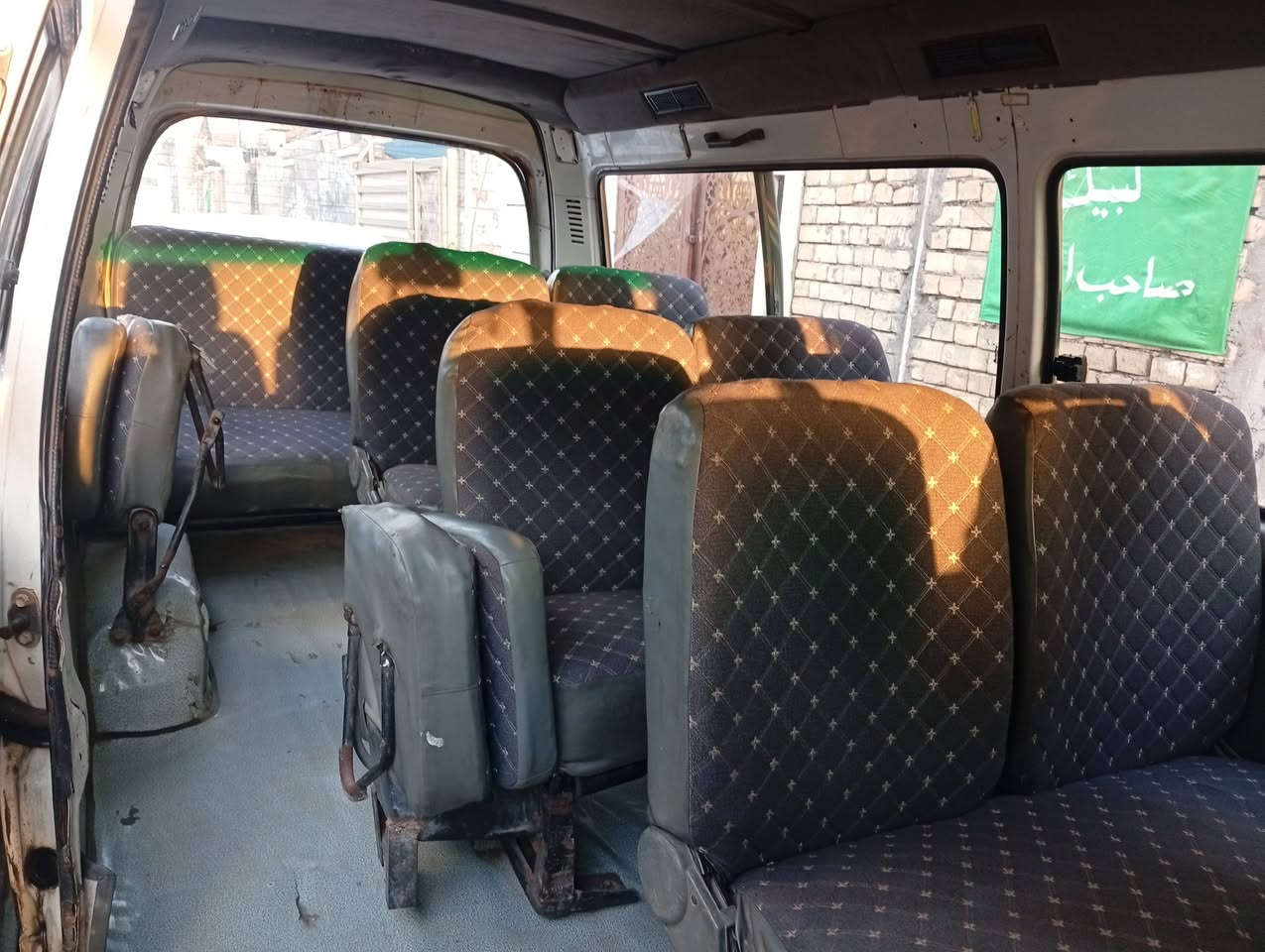 للبيع 
كيا فتون موديل 2014  سيارة باسمي مصفره هيئة وغرامات سنوية لل 2027 
السعر 75 وبيها مجال 
الاستفسار ***********
