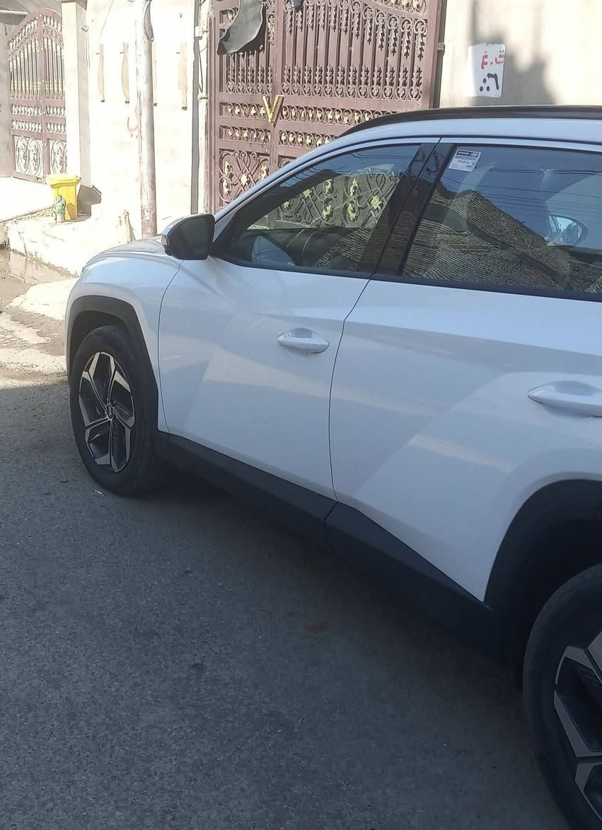 السلام عليكم توسان هايبرد 24فول مواصفات قماره بانوراما كشنات جلد كهربائي اماميات تدفئه تبريد الخلفيات تدفئه تشغيل عن بعد السياره فول مواصفات بعد بيهه هواي مواصفات تقديم وترجيع ع لبصمه بيهه البنيد صبغ فقط بدون دواخل وتبديل صور الحادث مرفقه السعر 220وبي مجال  *********** /مكاني بغداد العبيدي
