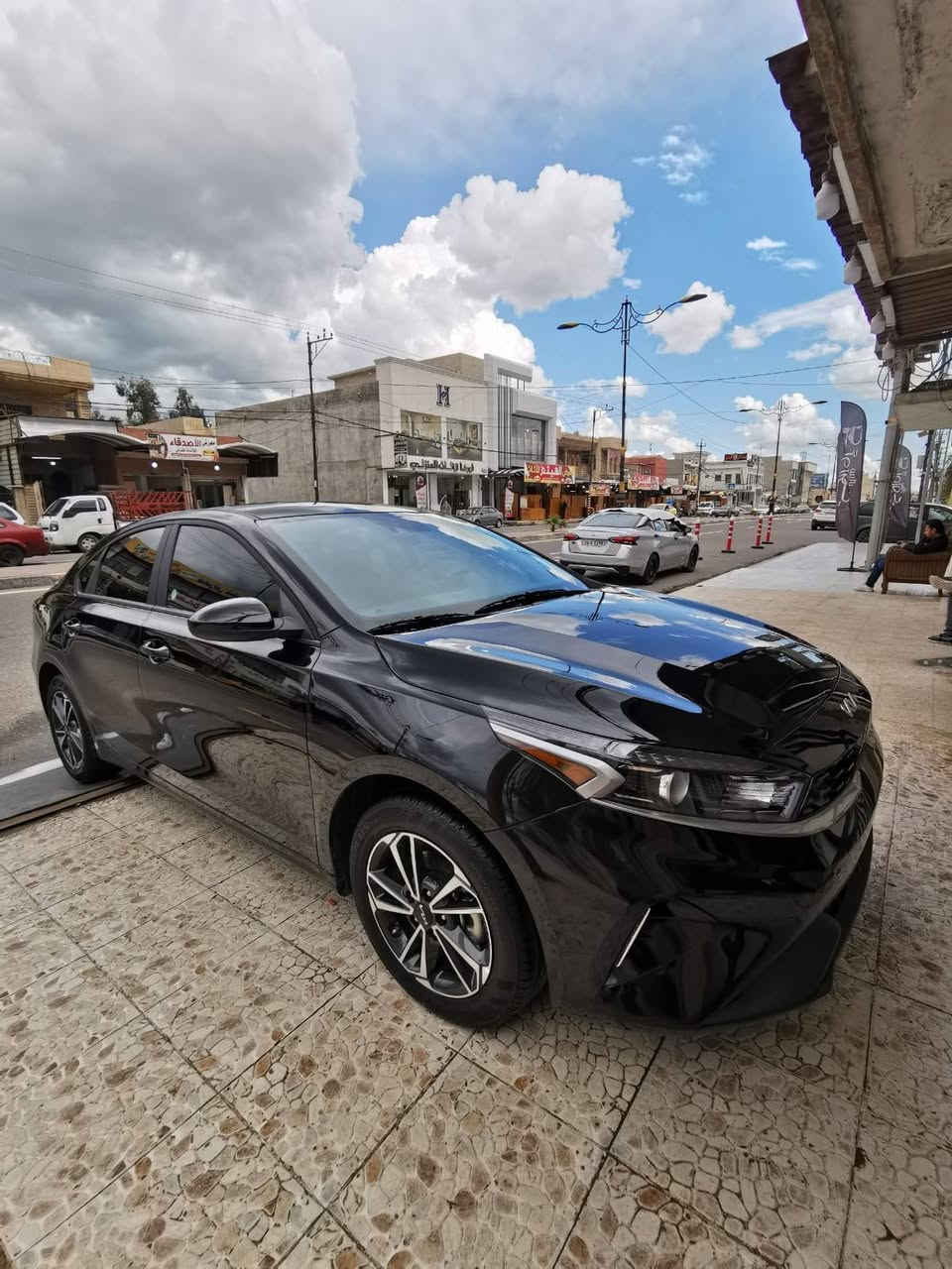 Kia forti 
كيا فورتي موديل ٢٠٢٤ نص فول 
محرك ٢٠ دوش ماشي قليل زيرو تقريبا 
 ٨ الاف ميل 
وارد امريكي 
رادار امامي مانع تصادم 
شاشه كامره دواره 
تحديد مسار قياده الي
💥ضرر سياره بوند وجاملغ جهه السايق بدون دواخل راديتر شرط شركه 
رقم شاصي 3KPF24AD4RE806294
السعر ١٣٥ ومجال 
كاتي يترقم شمالي اربيل دهوك 
مده ترقيم ٩٠ يوم 
استفسار اكثر اتصال 
0️⃣7️⃣7️⃣3️⃣8️⃣4️⃣9️⃣6️⃣1️⃣2️⃣8️⃣
