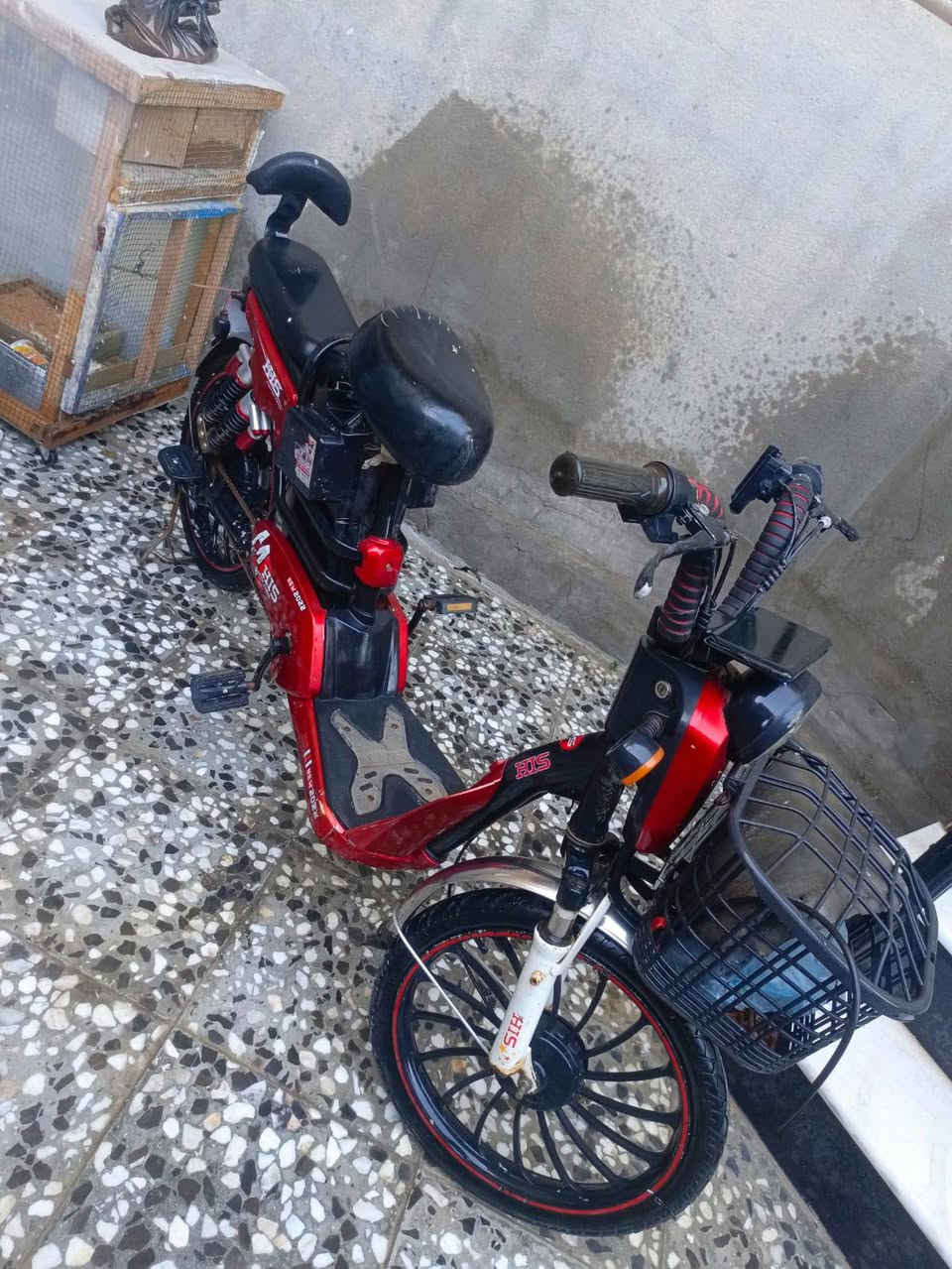 السلام عليكم بايسكل للبيع مكان كربلاء
***********
